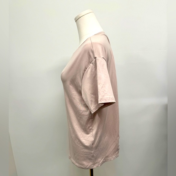 NWOT Open Back Twist T-Shirt – Light Pink/Cream – Size M - Picture 3 of 7